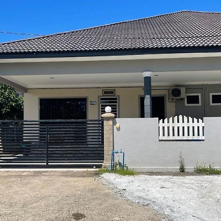 Nikmat Homestay Riyadh Kampong Tuan Mandak Εξωτερικό φωτογραφία